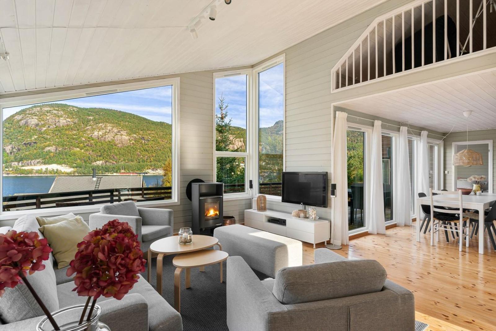 Charming House Located By The Fjord With The Pultpitrock Within Short Distance Villa Jørpeland Buitenkant foto