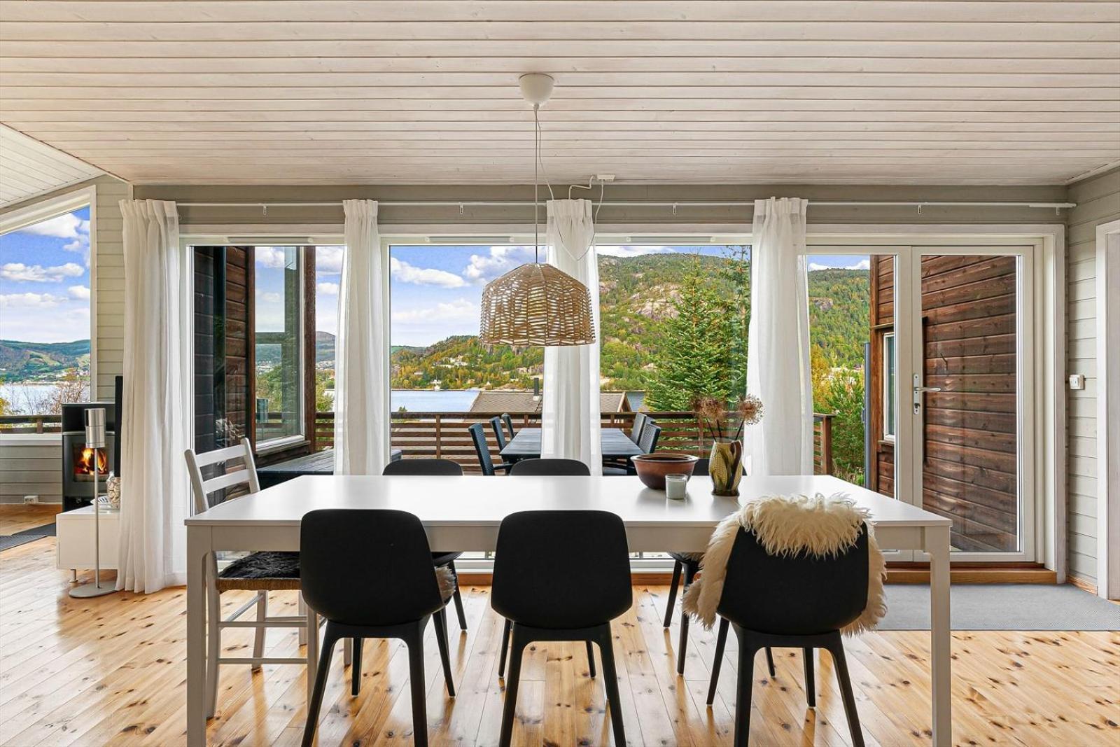 Charming House Located By The Fjord With The Pultpitrock Within Short Distance Villa Jørpeland Buitenkant foto