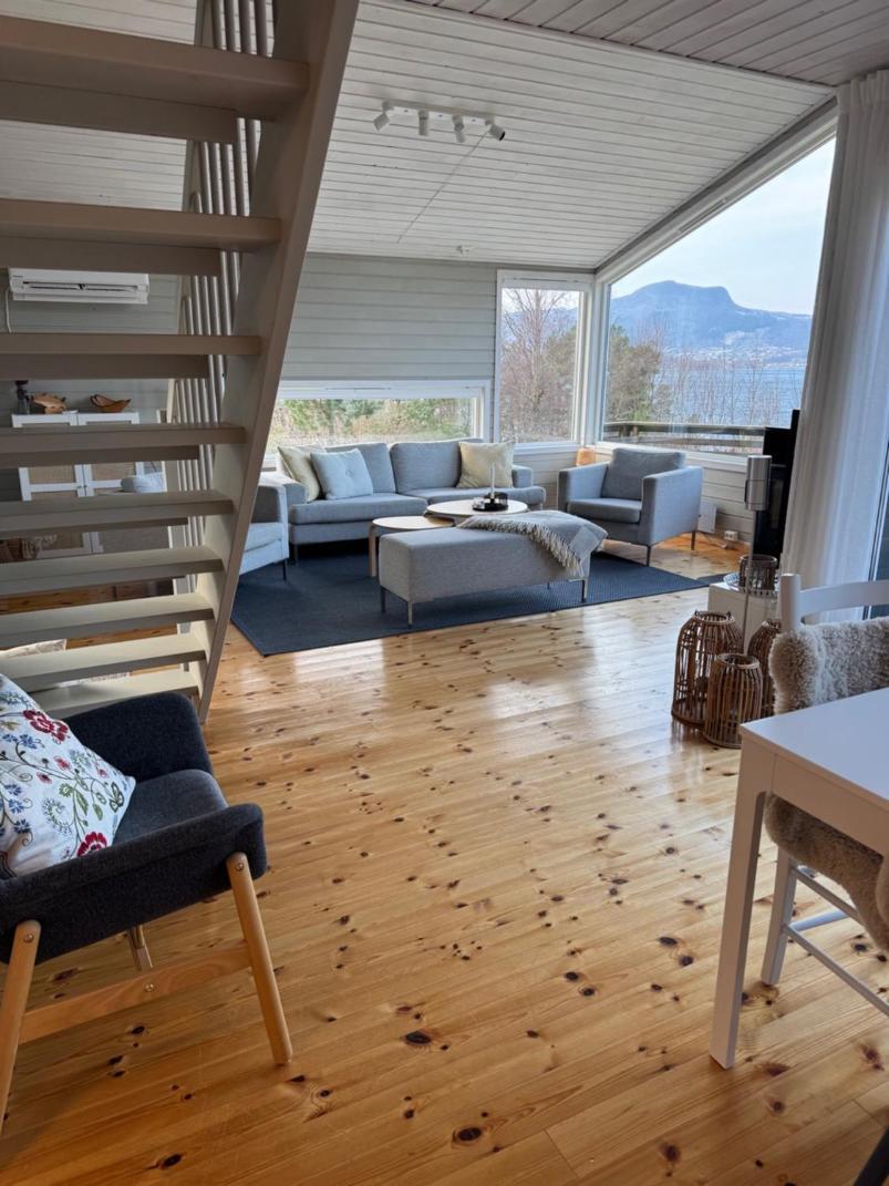 Charming House Located By The Fjord With The Pultpitrock Within Short Distance Villa Jørpeland Buitenkant foto