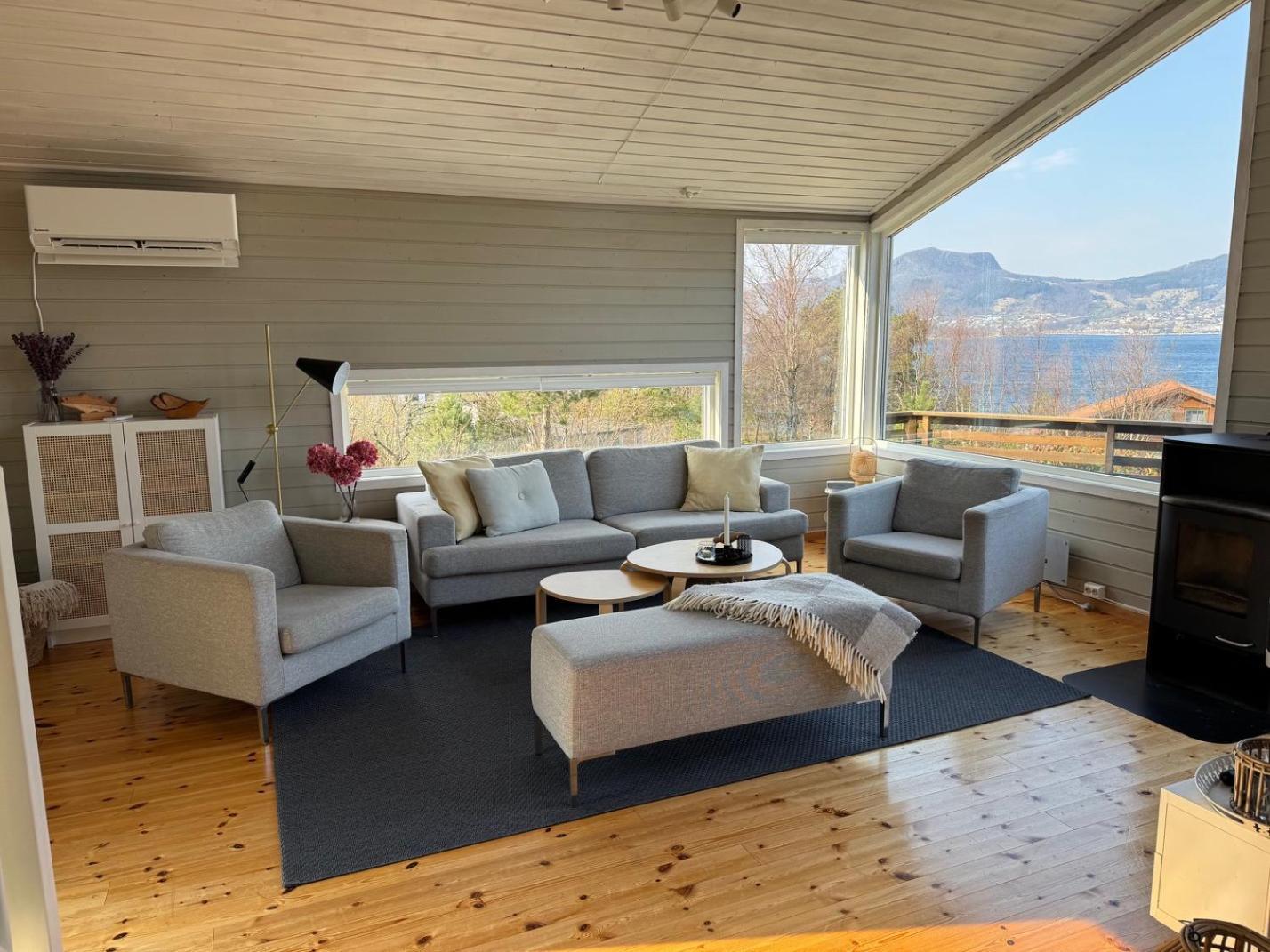 Charming House Located By The Fjord With The Pultpitrock Within Short Distance Villa Jørpeland Buitenkant foto